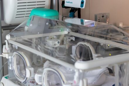 Hyperbaric Chamber a machine that is sitting in a room